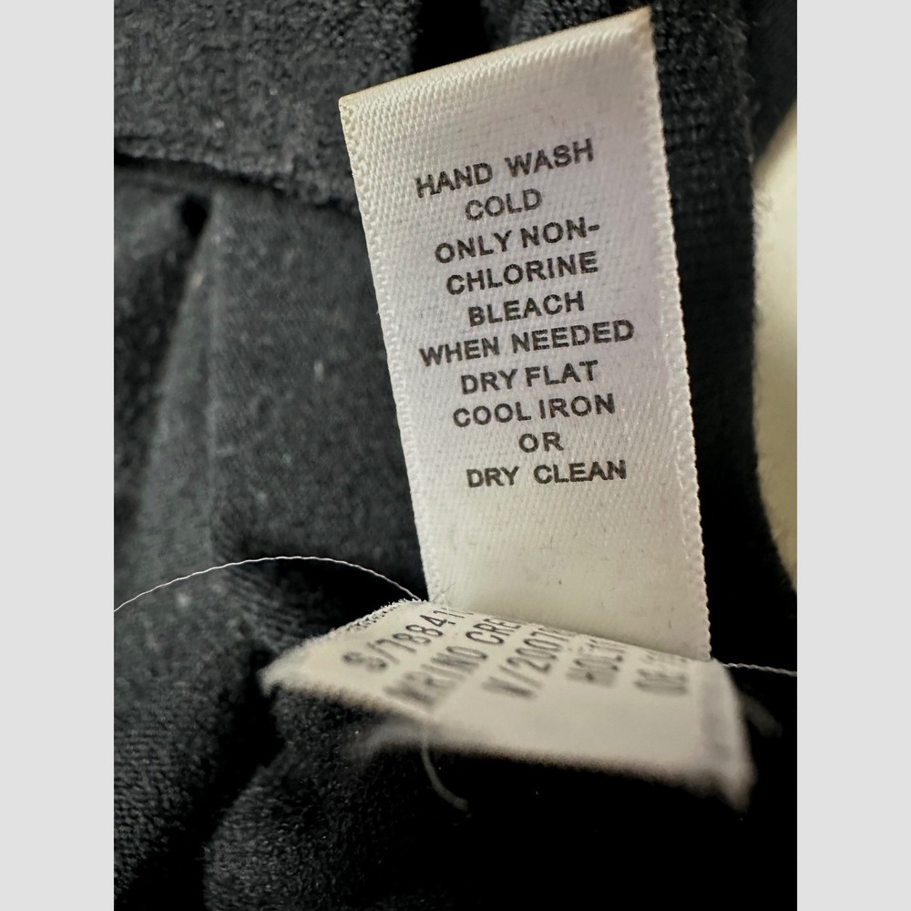 Banana Republic Womens Cardigan Large Black Merino Wool Button Up Pocket Sweater - Picture 7 of 7